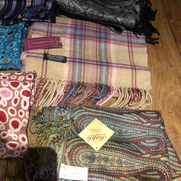 Scarf package deal! - Picture 5 of 8